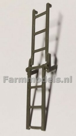 Trap kunststof afmeting opgeklapt 35mm x 12mm - uitgeklapt 61 mm x 12 mm voor montage op bijvoorbeeld kipper  1:32     04589 