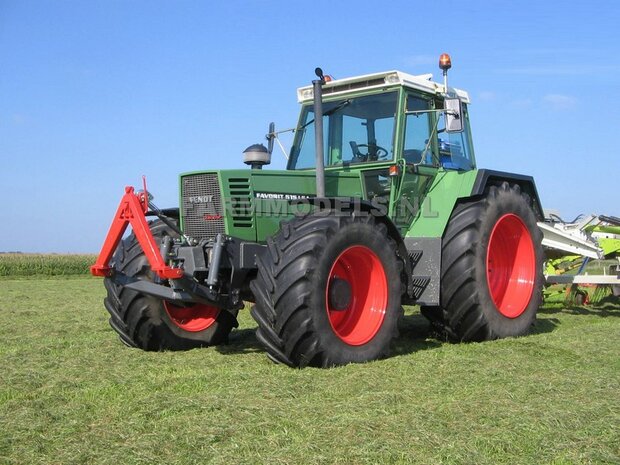 &Oslash; 58 x 28 mm: FENDT 612- 615 WeiseToys: 2x Brede banden + ALUMINIUM velgen BLANK &Oslash;3 mm as + U-profiel geleverd 1:32 Farmmodels Custom Line Series   