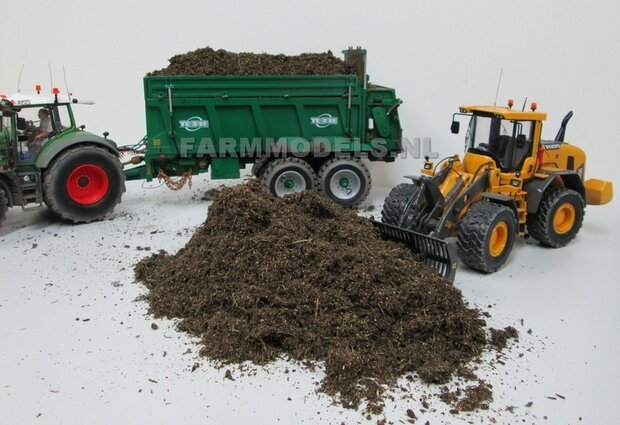 Vaste Mest / Manure, ruim voldoende voor 1-2 grote mestverspreiders 1:32  