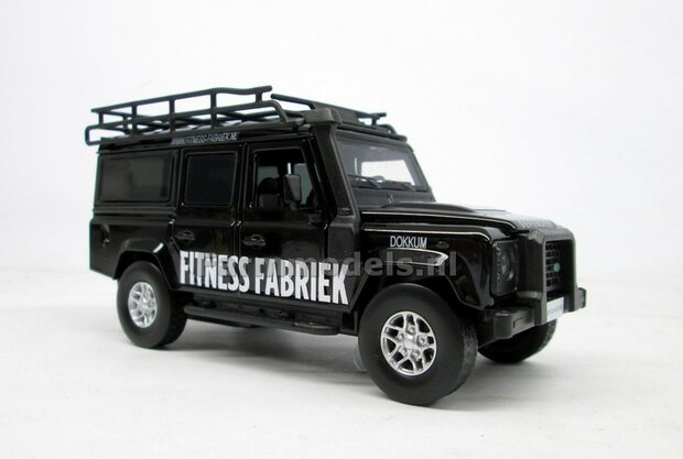 GRIJS Land Rover Defender 110  1:32 Tayumo TAY32105013