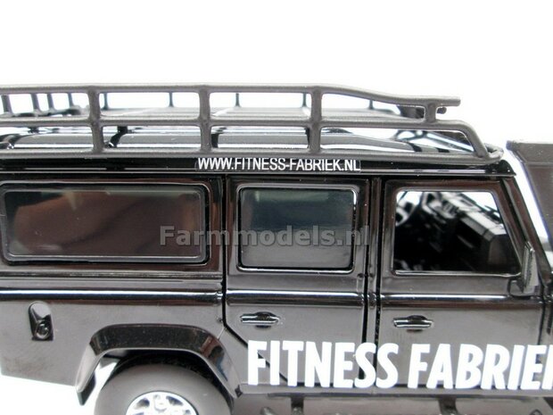 GRIJS Land Rover Defender 110  1:32 Tayumo TAY32105013