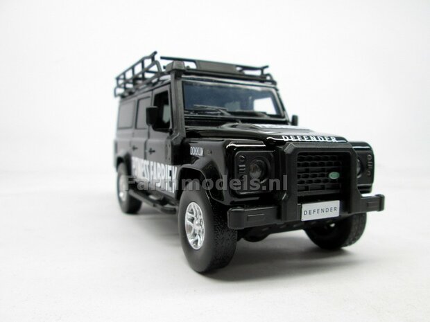 ORANJE Land Rover Defender 110  1:32 Tayumo TAY32105010