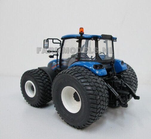 548. New Holland T4.75 rondom op brede gazonbanden