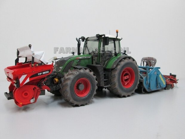 042. Fendt 724 met Imants spitter en Kuhn zaaicombinatie 1:32