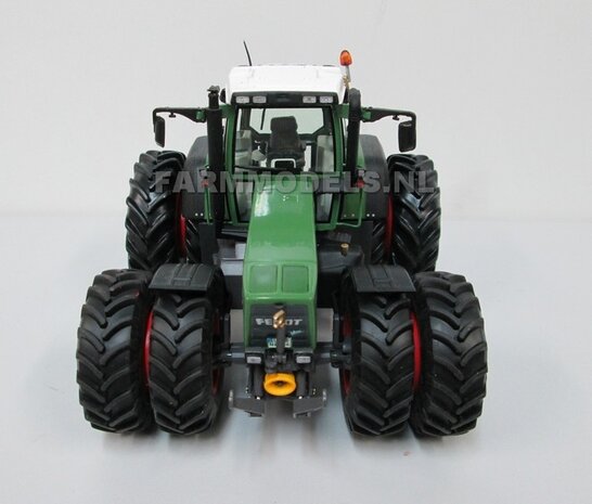 169. Fendt 926 Gen I rondom dubbellucht 1:32