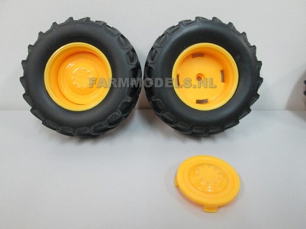 John Deere 6210 vooras &Oslash; 51.5 mm/ achteras &Oslash; 67 mm, bandenset met velgen en velg platen 1:32