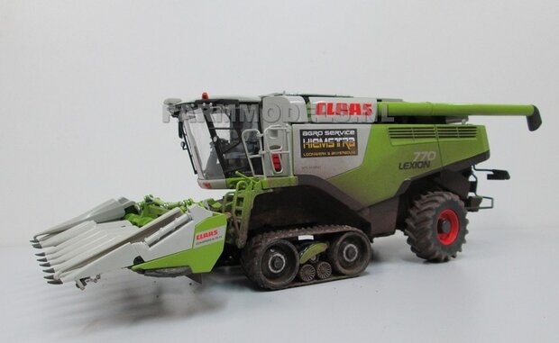 406. Vervuilde look op Claas Lexion 770 met 8 rijer kolvenplukker Wiking