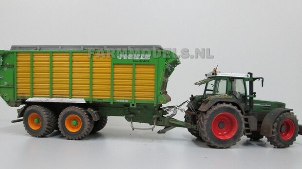 163.  Fendt 800 serie met Joskin Silospace tandem asser