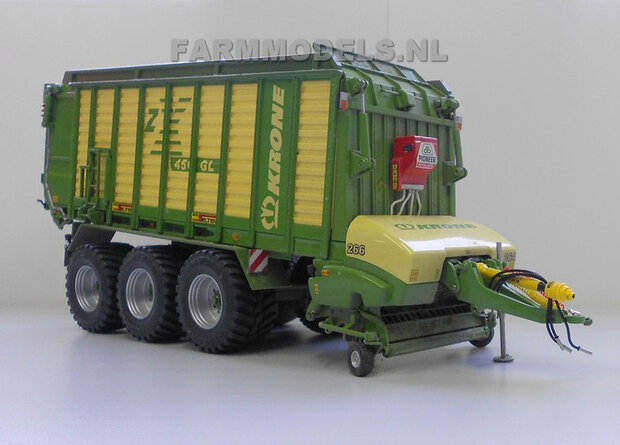 641. Krone ZX 450 Dubbeldoel wagens op Vredestein 800/45 R30.5 banden