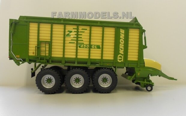 641. Krone ZX 450 Dubbeldoel wagens op Vredestein 800/45 R30.5 banden