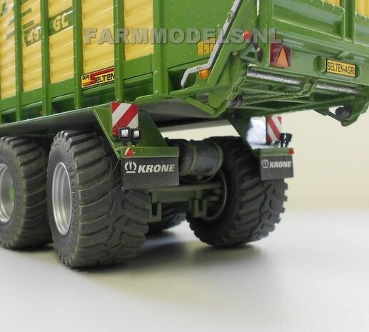 641. Krone ZX 450 Dubbeldoel wagens op Vredestein 800/45 R30.5 banden