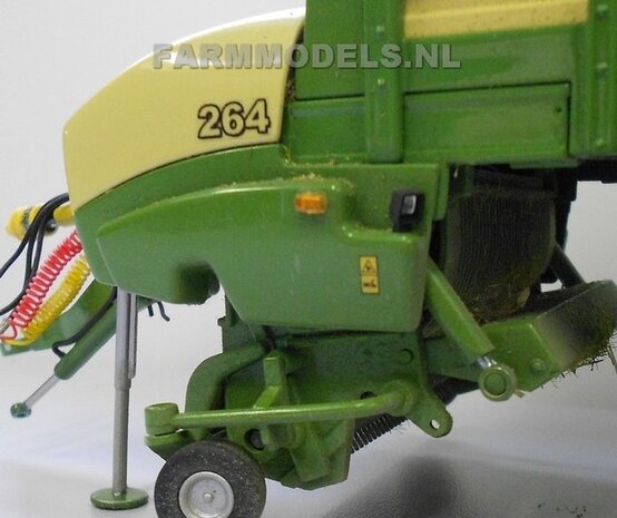 641. Krone ZX 450 Dubbeldoel wagens op Vredestein 800/45 R30.5 banden