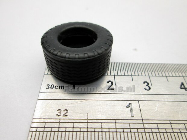 2x Aanhanger bandjes zwarte velg met weg profiel fijn &Oslash; 19 mm, 1:32 (78440 en 78447)