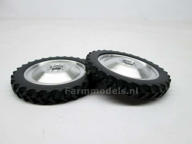 Achteras Fendt Xylon 522/524 Cultuur set Aluminium velg + Band (Massieve Aluminium velgen) 1:32