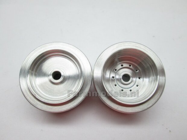 Aluminium Vooras velgen ZONDER MF banden &Oslash; 30.15 x 20.07 mm, geschikt voor de Wiking Fendt 942 (Massieve Aluminium velgen) 1:32         