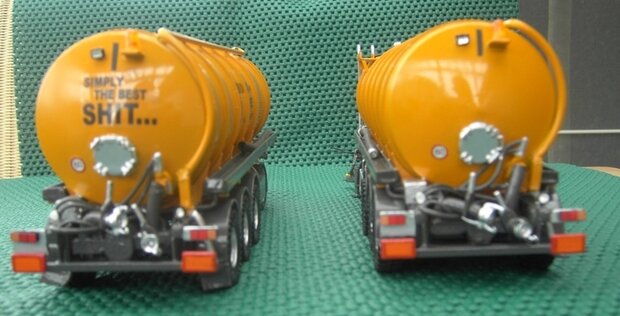 SIMPLY THE BEST SHIT WIT op transparant  15mm breed Pr&eacute;-Cut Decals transparante folie 1:32 schaal Farmmodels.nl
