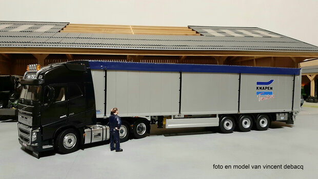 KNAPEN Trailers sticker assortiment op Transparant Pr&eacute;-Cut Decals 1:32 Farmmodels.nl