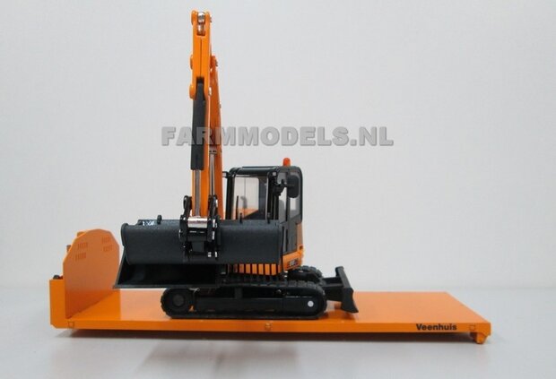 40123 Laden minigraver op Jan Veenhuis platte bak 3 asser haakarm Carrier Bouwpakket 1:32, 