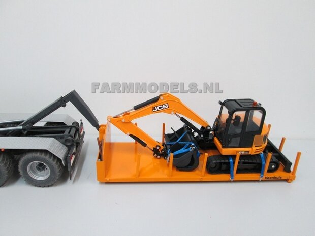 40123 Laden minigraver op Jan Veenhuis platte bak 3 asser haakarm Carrier Bouwpakket 1:32, 