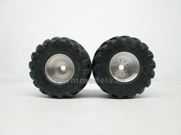 &Oslash; 54 x 32 mm: Fendt 824/ 926 Gen I WT: 2x Michelin Mega XBIB banden + ALU. velgen BLANK Geleverd o.a. geschikt voor de Fendt 824/ 926 Gen I Weise Toys 1:32        