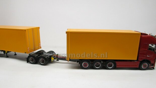 Bakopbouw 90x82.5x235mm met normale openslaande deuren Universeel t.b.v. vrachtwagen Chassis BOUWKIT  1:32   (HTD)