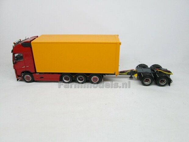 Bakopbouw 90x82.5x235mm met normale openslaande deuren Universeel t.b.v. vrachtwagen Chassis BOUWKIT  1:32   (HTD)