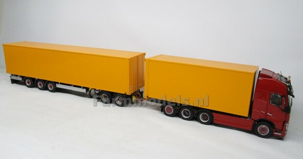 Bakopbouw 90x82.5x235mm met normale openslaande deuren Universeel t.b.v. vrachtwagen Chassis BOUWKIT  1:32   (HTD)