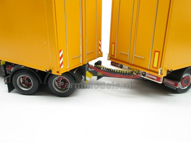 Bakopbouw 90x82.5x235mm met normale openslaande deuren Universeel t.b.v. vrachtwagen Chassis BOUWKIT  1:32   (HTD)