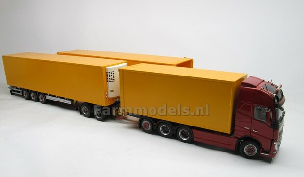 Bakopbouw 90x82.5x235mm met normale openslaande deuren Universeel t.b.v. vrachtwagen Chassis BOUWKIT  1:32   (HTD)