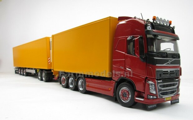 Bakopbouw 90x82.5x235mm met normale openslaande deuren Universeel t.b.v. vrachtwagen Chassis BOUWKIT  1:32   (HTD)