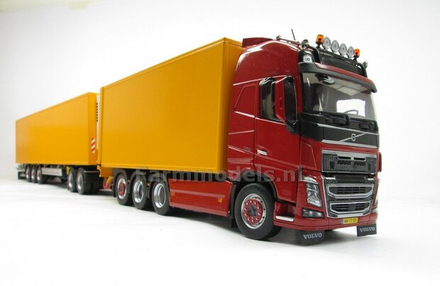 Bakopbouw 90x82.5x235mm met normale openslaande deuren Universeel t.b.v. vrachtwagen Chassis BOUWKIT  1:32   (HTD)