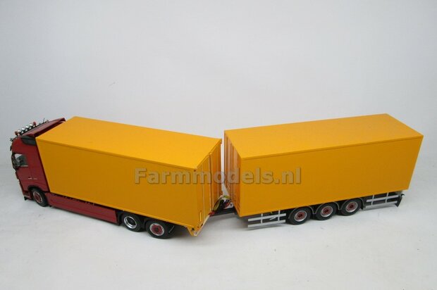 Bakopbouw 90x82.5x235mm met normale openslaande deuren Universeel t.b.v. vrachtwagen Chassis BOUWKIT  1:32   (HTD)