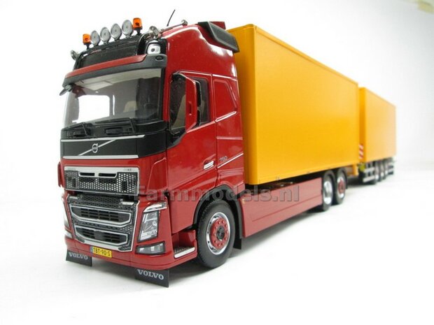 Bakopbouw 90x82.5x235mm met normale openslaande deuren Universeel t.b.v. vrachtwagen Chassis BOUWKIT  1:32   (HTD)