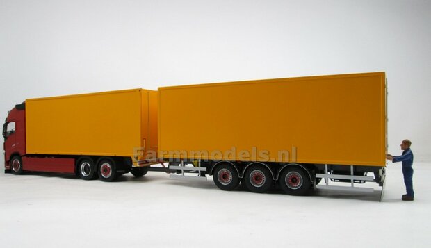 Bakopbouw 90x82.5x235mm met normale openslaande deuren Universeel t.b.v. vrachtwagen Chassis BOUWKIT  1:32   (HTD)