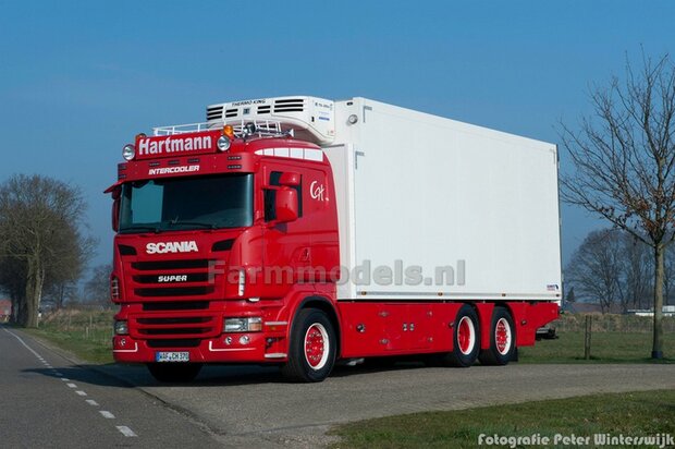 Bakopbouw 90x82.5x235mm met normale openslaande deuren Universeel t.b.v. vrachtwagen Chassis BOUWKIT  1:32   (HTD)