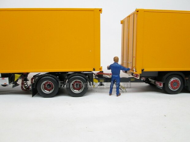 Openslaande deuren 83.4mm x 90mm o.a. t.b.v. Pacton trailers MarGe models BOUWKIT  1:32   (HTD)    