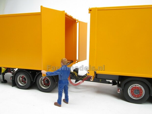 Openslaande deuren 83.4mm x 90mm o.a. t.b.v. Pacton trailers MarGe models BOUWKIT  1:32   (HTD)    