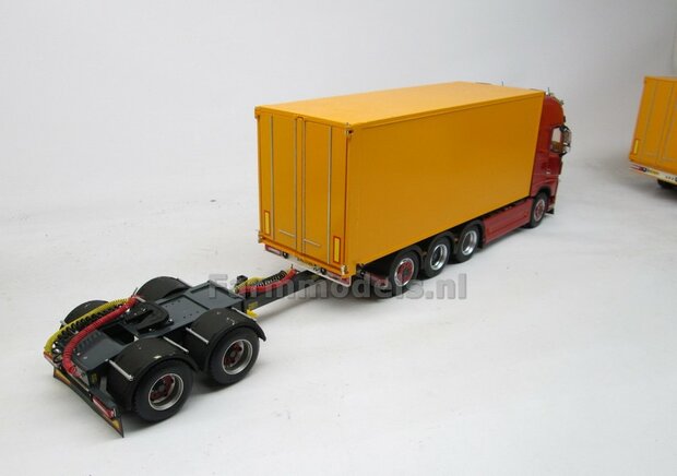 Tandemas dolly t.b.v. LZV (Lange Zware Voertuigen) vrachtwagen combinatie, passend o.a. onder de MarGe models trailers 1:32  (HTD)    