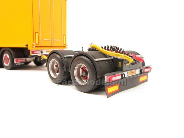 Tandemas dolly t.b.v. LZV (Lange Zware Voertuigen) vrachtwagen combinatie, passend o.a. onder de MarGe models trailers 1:32  (HTD)    