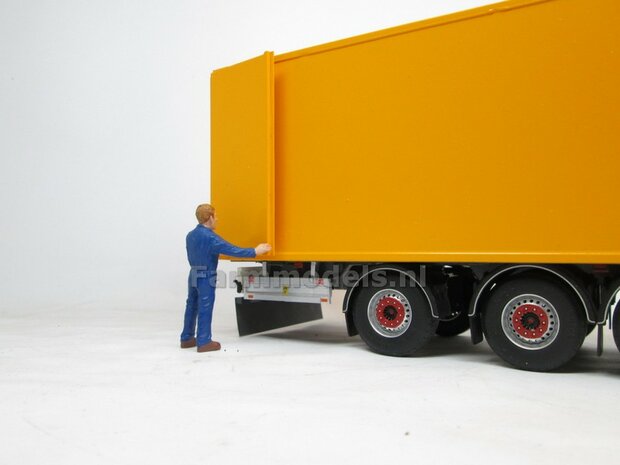 Tandemas dolly t.b.v. LZV (Lange Zware Voertuigen) vrachtwagen combinatie, passend o.a. onder de MarGe models trailers 1:32  (HTD)    