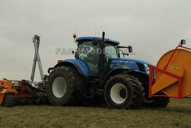 Brede lagedruk (vooras) band NH Wit Aluminium t.b.v. vooras velg New Holland T7.270 ROS 1:32                    