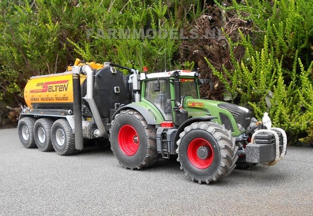 645. Kaweco 3 asser mesttank met Eijkelkamp monster cabinet en Fendt 939 Agritoy augustus 2012