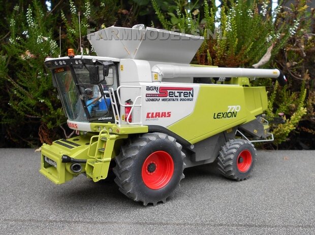 405.  Claas Lexion 770 met V900 maaibord Norev Agri Service Selten