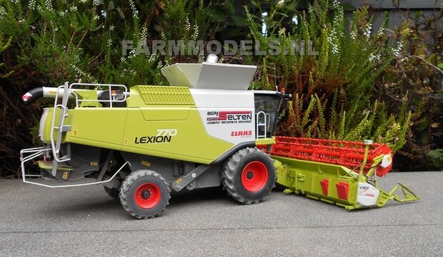 405.  Claas Lexion 770 met V900 maaibord Norev Agri Service Selten