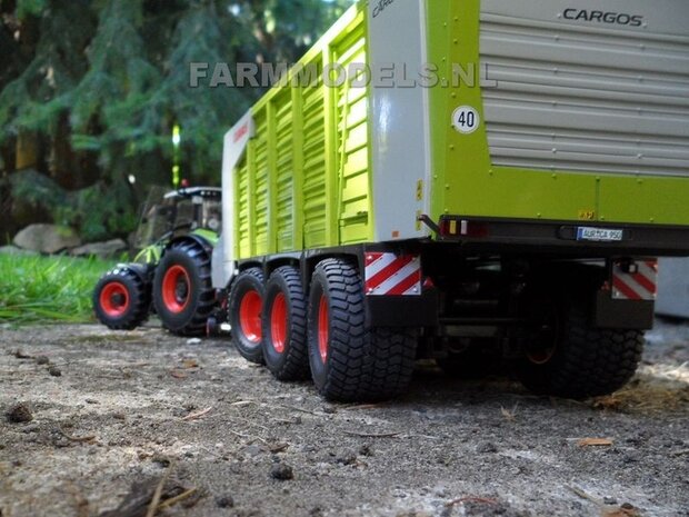 423. Claas Cargos 3 asser op Farmmodels onderstel.