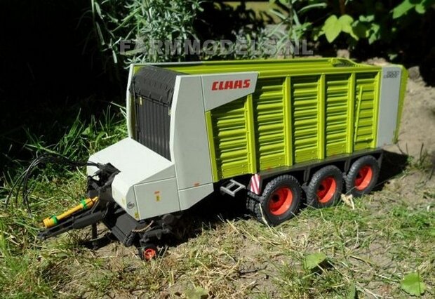 423. Claas Cargos 3 asser op Farmmodels onderstel.