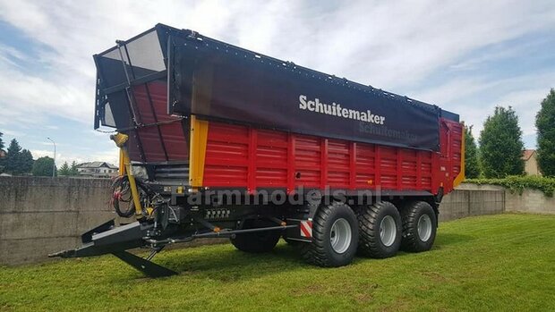 Schuitemaker Siwa 840 3 asser silagewagen 1:32 UH6409 