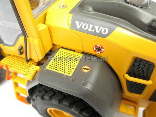 VOLVO  L70H SMT typeaanduiding Stickerset  Pr&eacute;-Cut Decals 1:32 Farmmodels.nl 