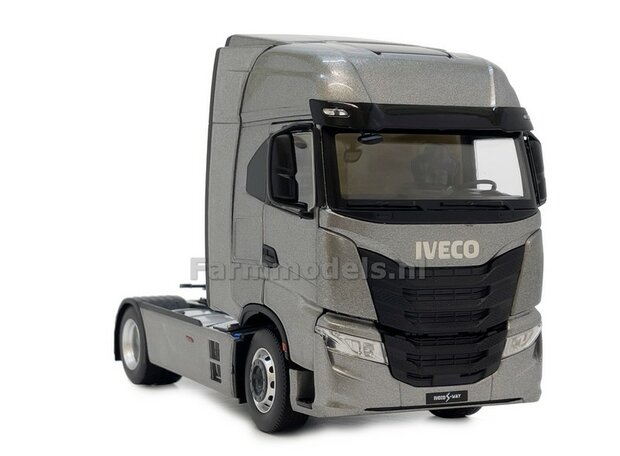 DARK GRAY Iveco S-Way 4x2 donkergrijs 1:32 MarGe models MM 2231-02