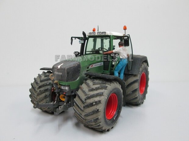 2x Alu. Voorasvelgen + Brede lage druk banden, geschikt voor Fendt 926 Gen II /930 Gen. III Fendt Weise toys 1:32              